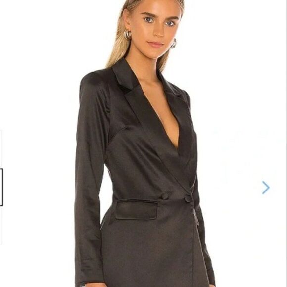 Superdown Black Satin Miley Oversized Blazer Dress Women's Size Small NWT - Picture 4 of 9